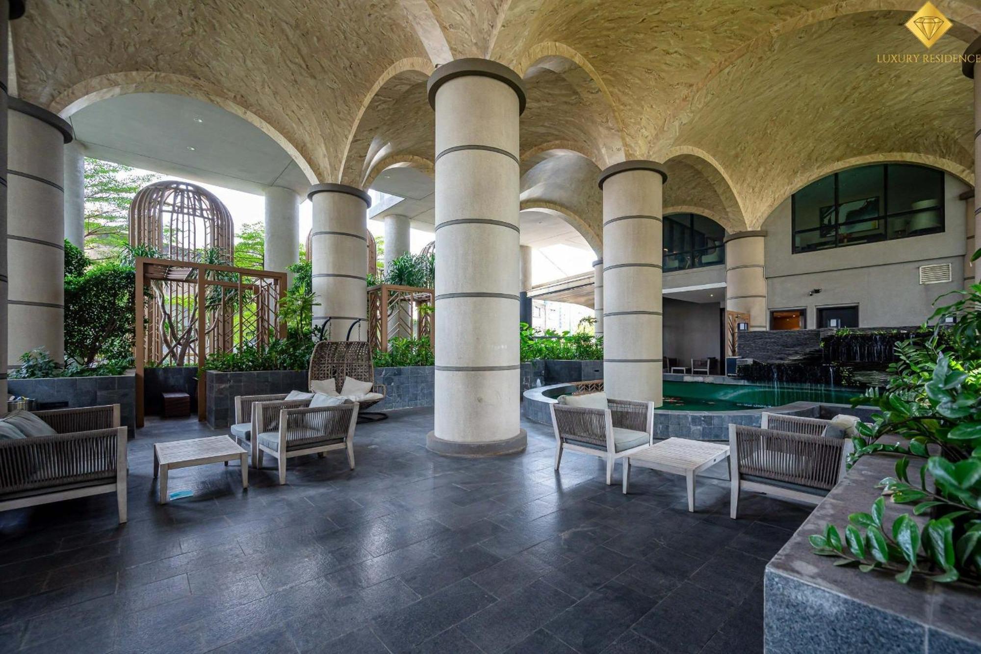 D1Mension Riverside - Angia Hospitality Хошимин Экстерьер фото